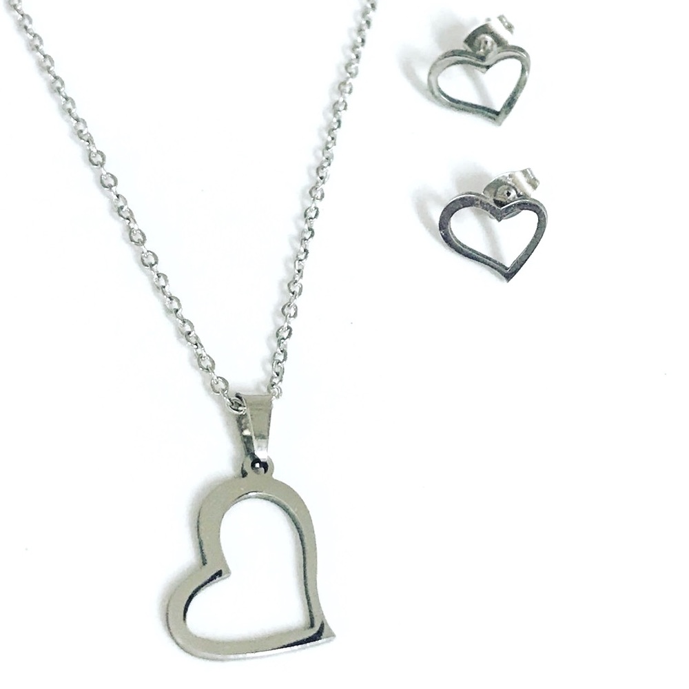 Lovely heart necklace set
